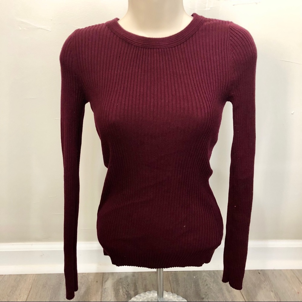 Small Women's Burgundy Sweater